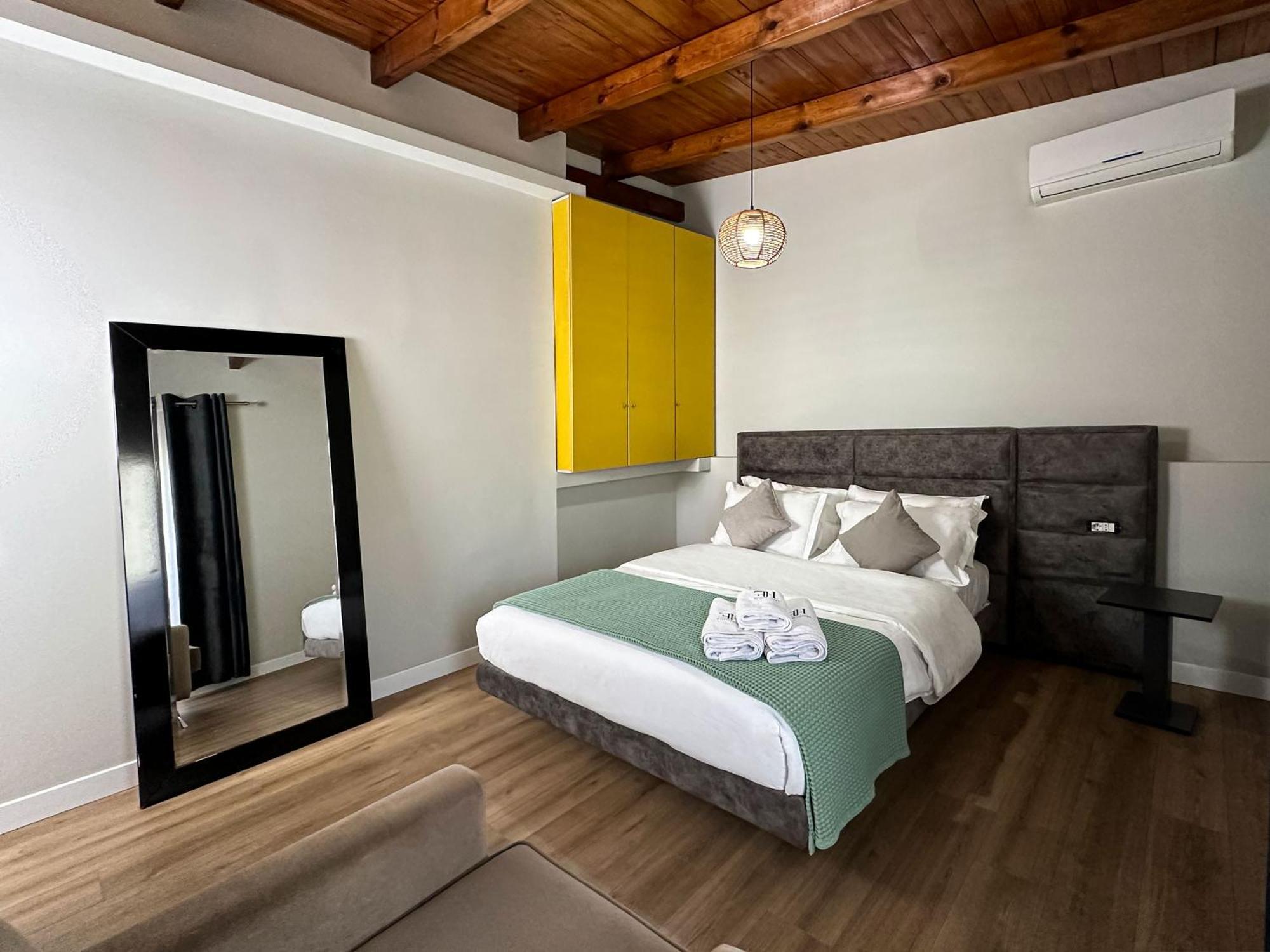 Eden Hotel Tirana Esterno foto