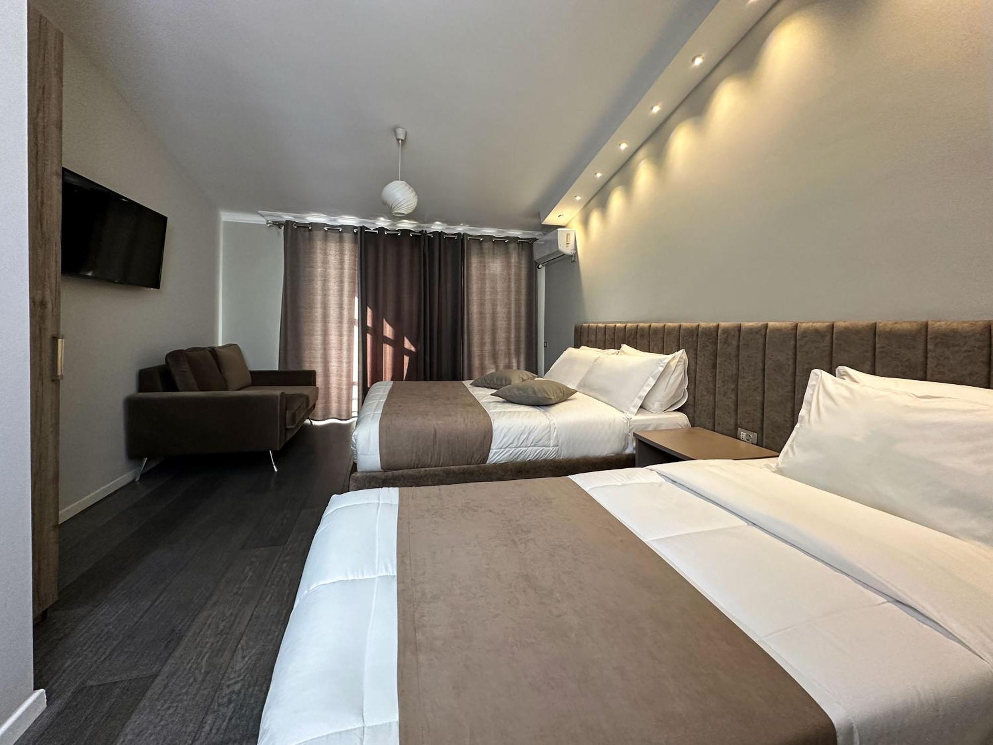 Eden Hotel Tirana Esterno foto
